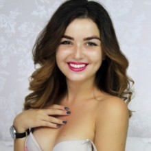 Nikole Mari