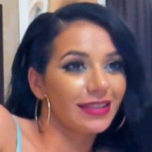 Nadia Suave
