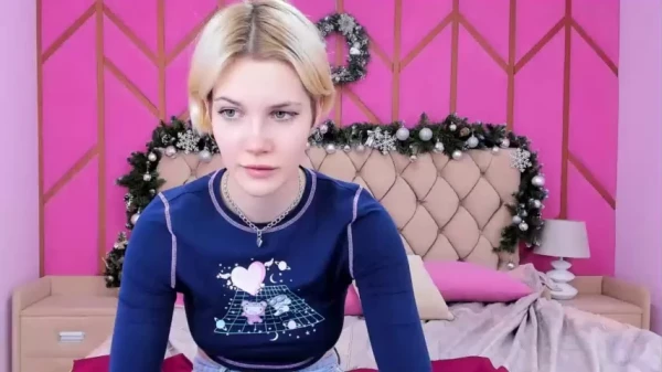 NikkiHolmes